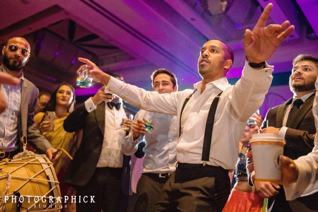 , Varsha And Dhruv Beach Indian Wedding